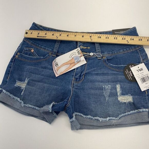 YMI Short 3 Button Denim Mid Rise Cuffs Lightly Distressed Size 7/28 new - Picture 8 of 16
